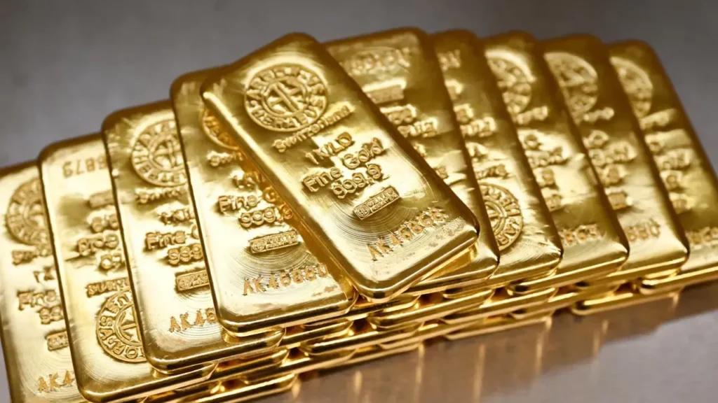 انخفاض أسعار الذهب في مطلع الأسبوع يثير تساؤلات حول حركة التداولات الجديدة